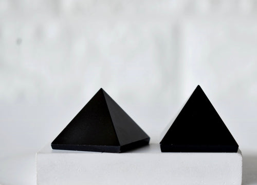 1" Inch Pyramid - Black Tourmaline