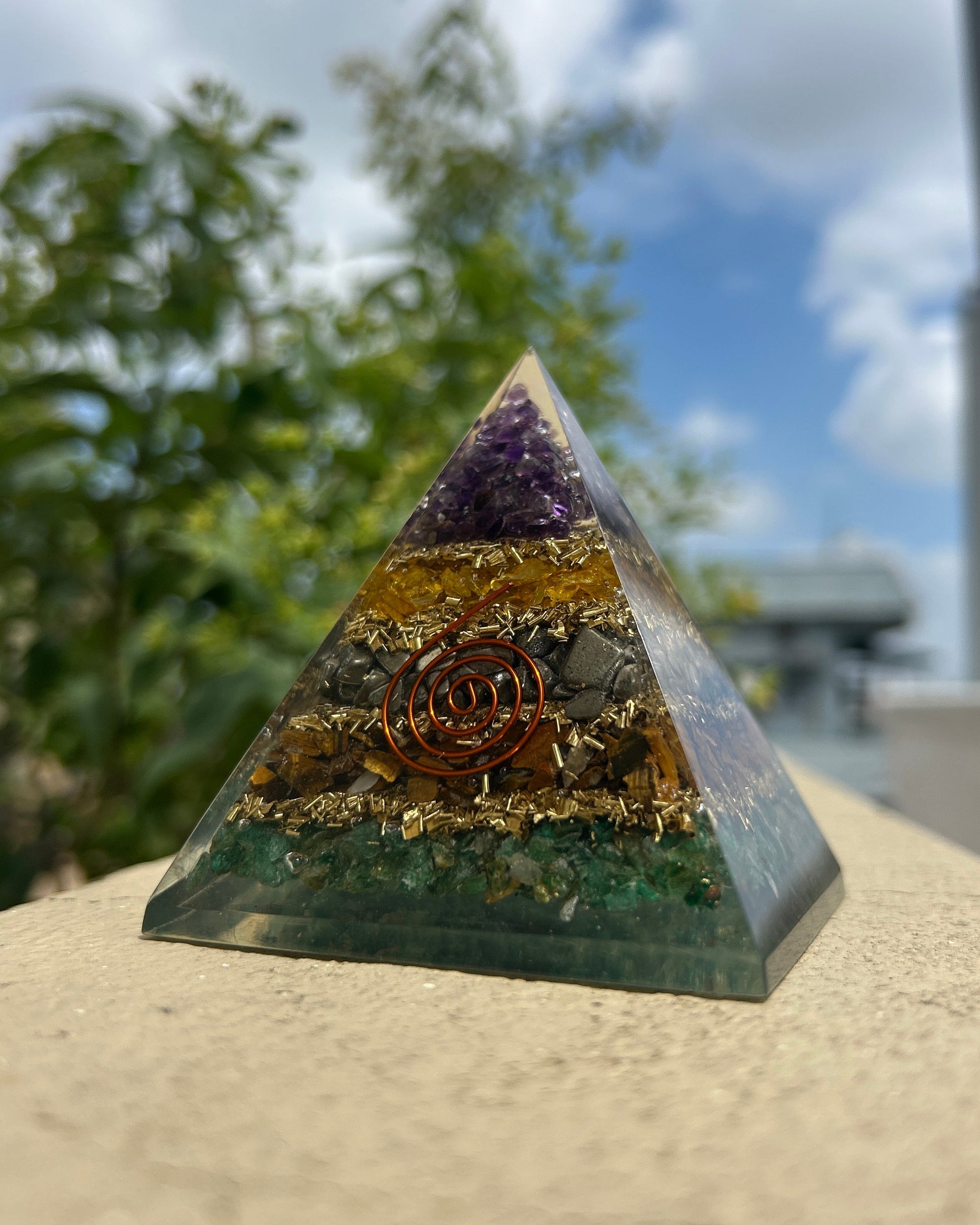4" Pyramid - 5 Layer Abdundance
