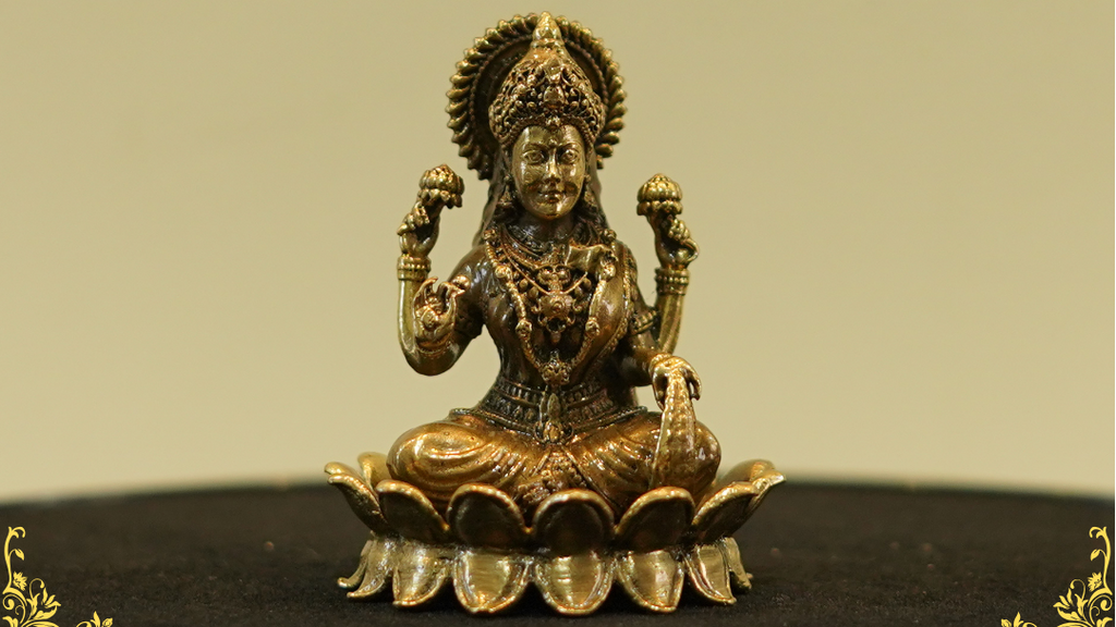 Brass Goddess Lakshmi Devi Statue 2"